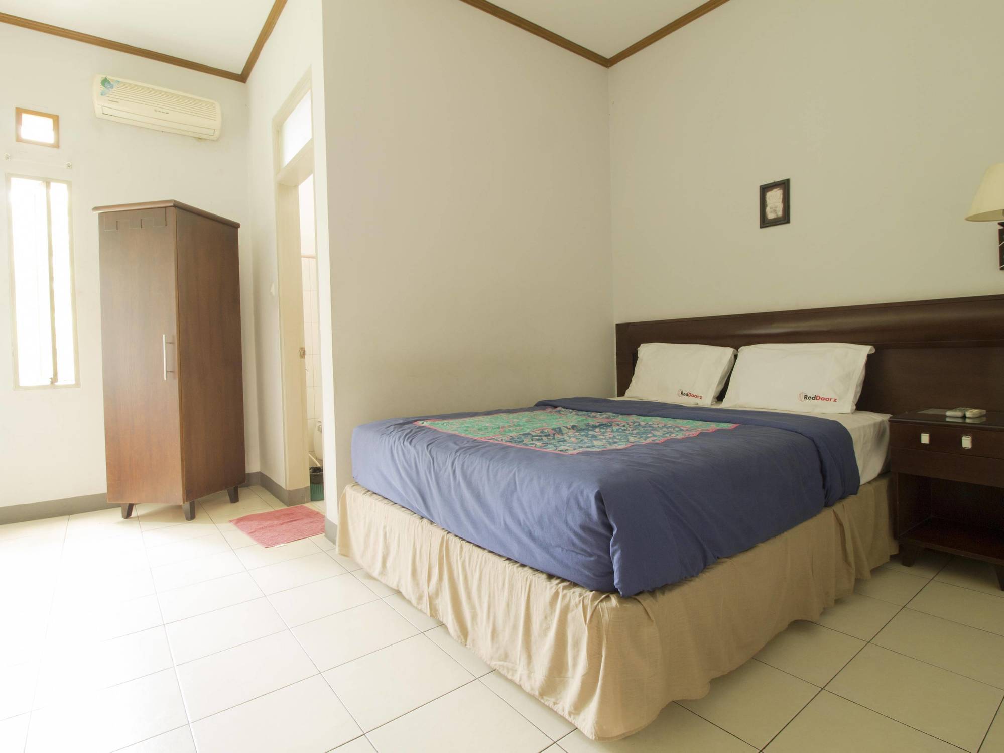 Hotel Reddoorz @ Setrasari Bandung Exterior foto